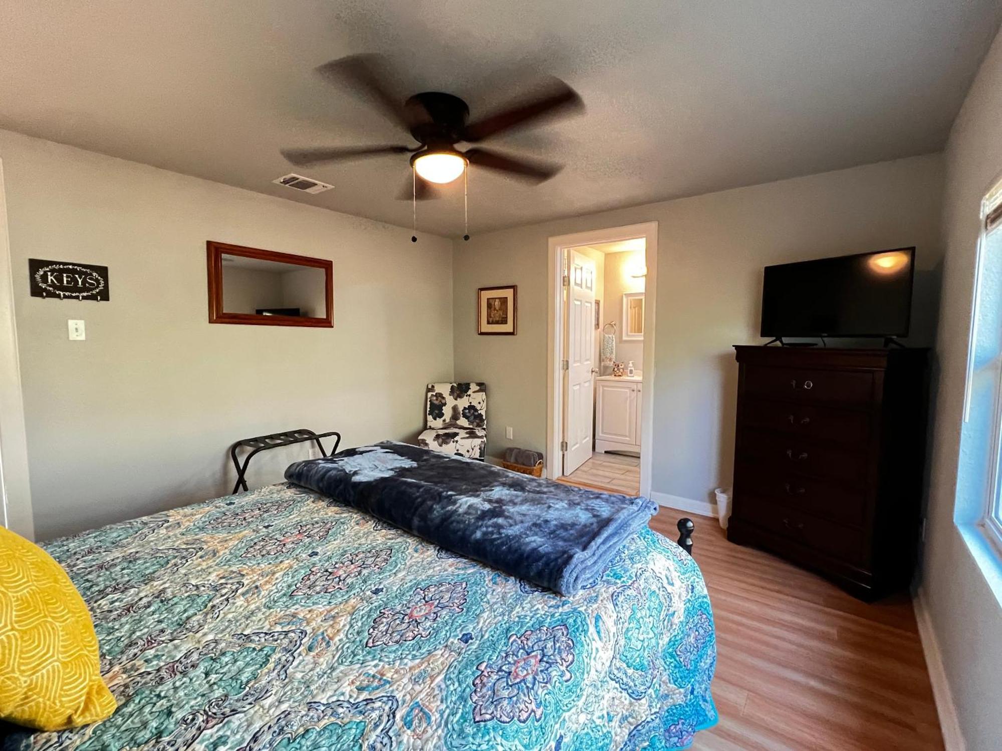 Boho Bliss- Cozy Private Room 2 Miles From Alamodome! San Antonio Bagian luar foto