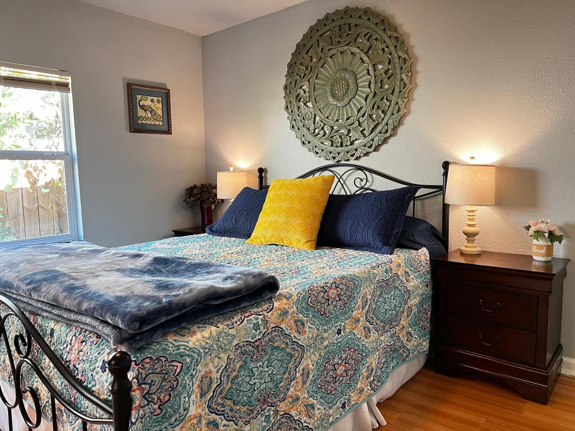 Boho Bliss- Cozy Private Room 2 Miles From Alamodome! San Antonio Bagian luar foto