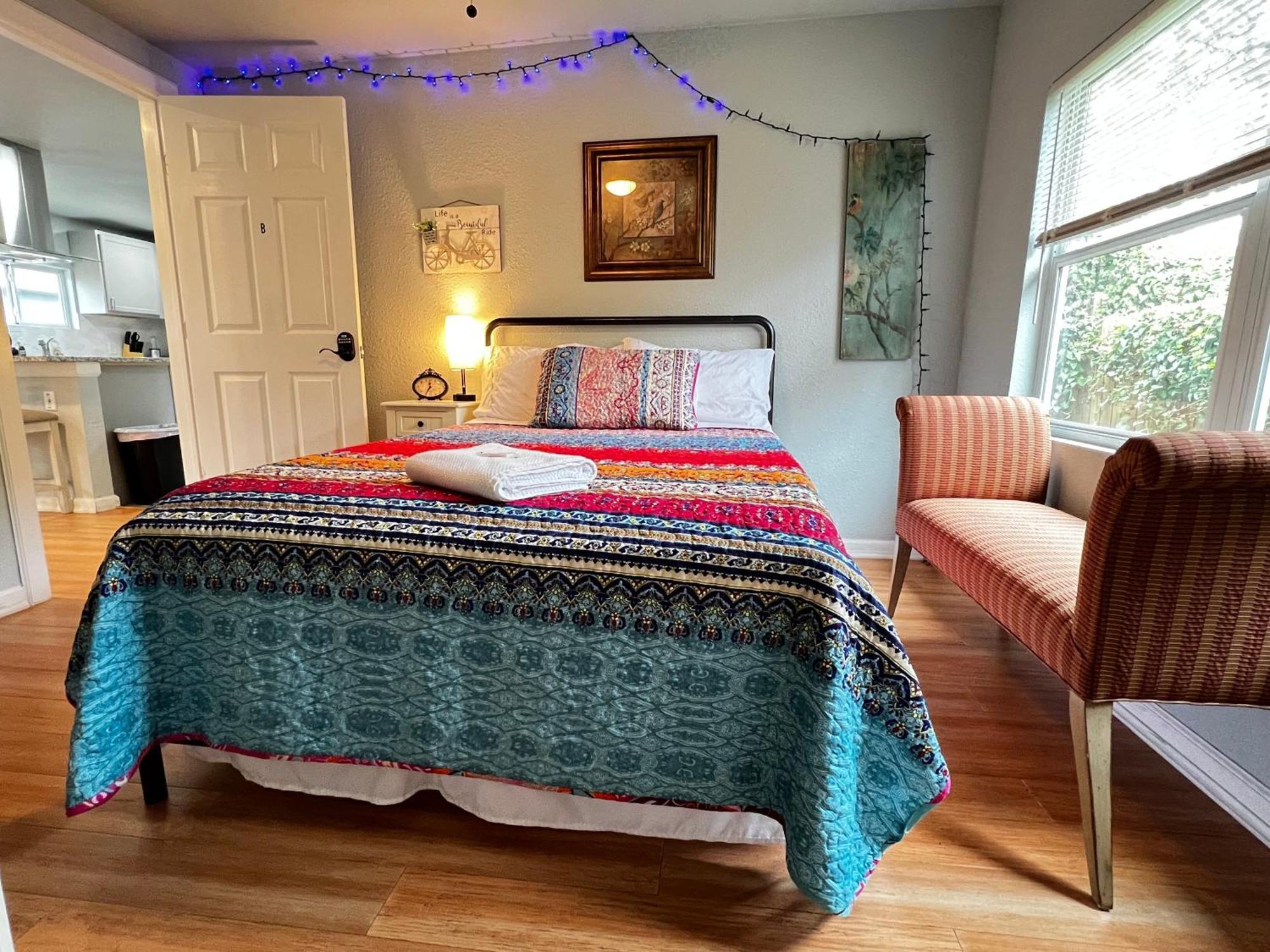 Boho Bliss- Cozy Private Room 2 Miles From Alamodome! San Antonio Bagian luar foto