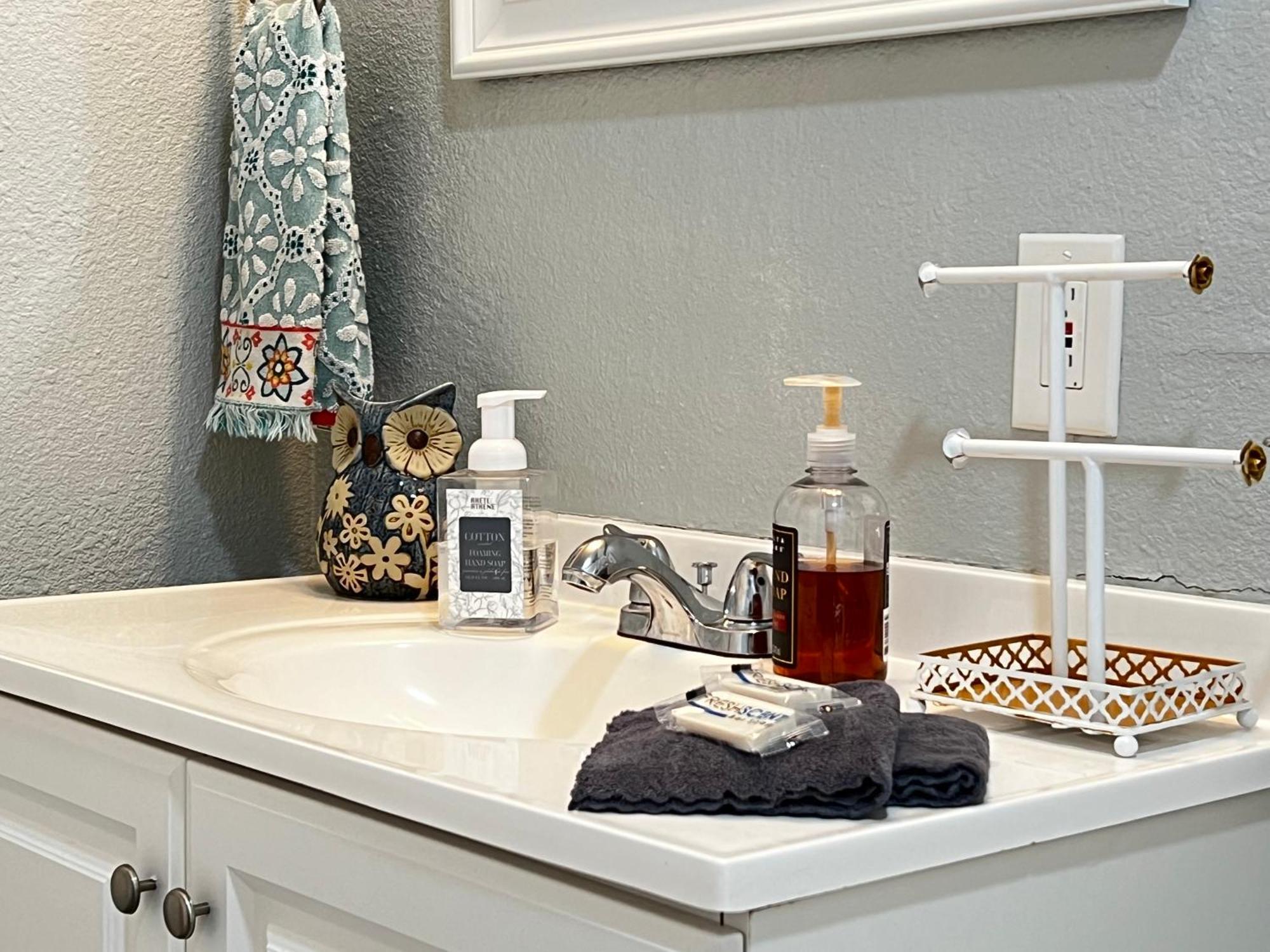 Boho Bliss- Cozy Private Room 2 Miles From Alamodome! San Antonio Bagian luar foto